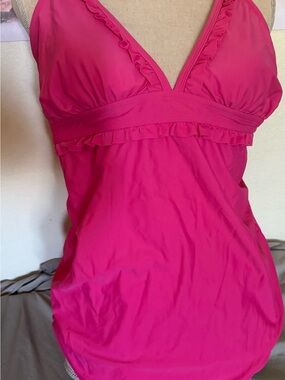 Ingrid & Isabel Maternity Bathing Suit in Bright Pink